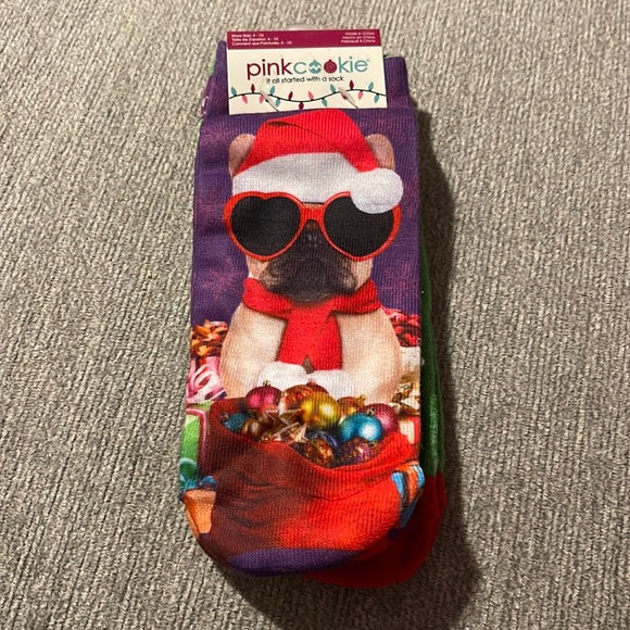 Pink Cookie Holiday socks 3-pack NEW shoe size 4-10 - Picture 1 of 3